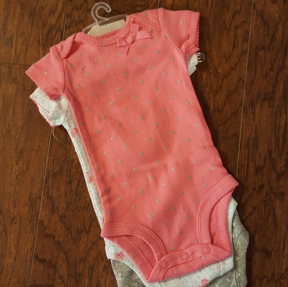 Carter's Baby Girl 3-pack organic bodysuits - Picture 2 of 3